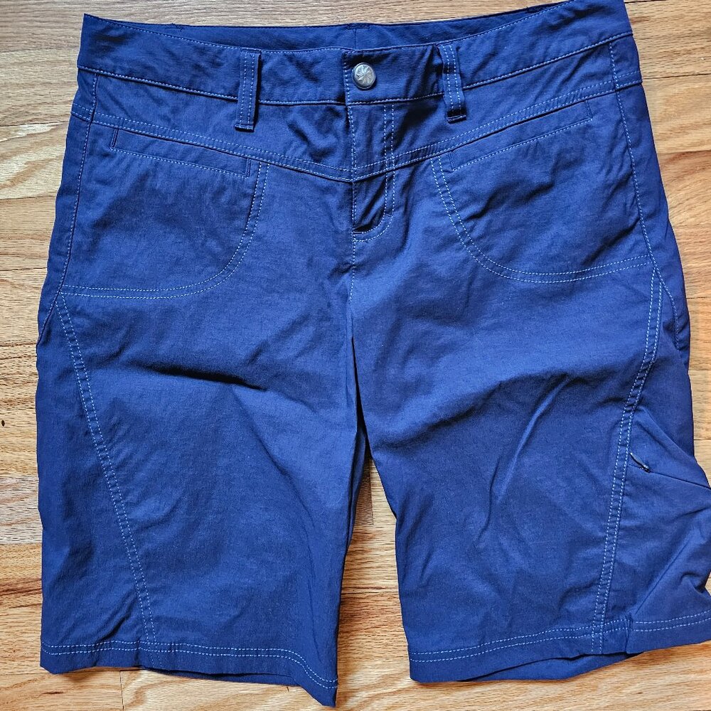 Athleta EUC lightweight shorts 10